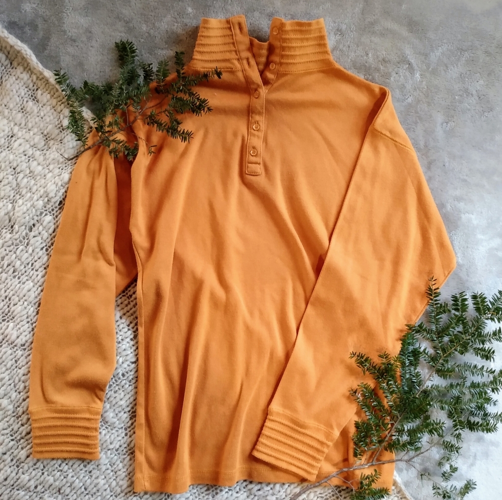 Vintage Outback Red Saffron Yellow Pullover Top